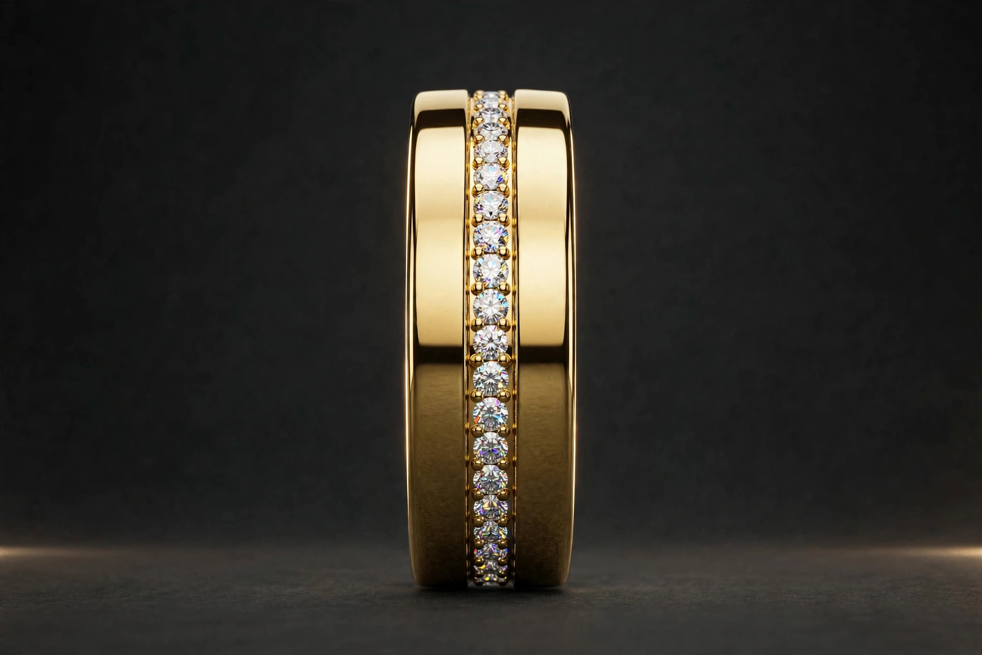 Men's gold moissanite band